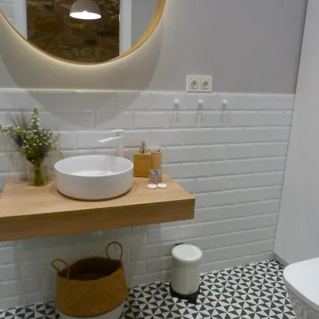 Chic Gran Via, Nuevo De Diseno En Gros By Chicdonosti Апартаменти