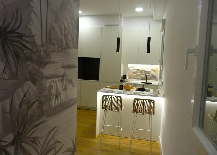 Appartement Chic Gran Via, Nuevo De Diseno En Gros By Chicdonosti San Sebastian